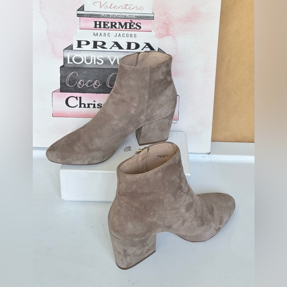 Kate Spade Suede Ankle Booties Almond Toe Side Zip 3” Block Heels in Tan Sz. 8.5